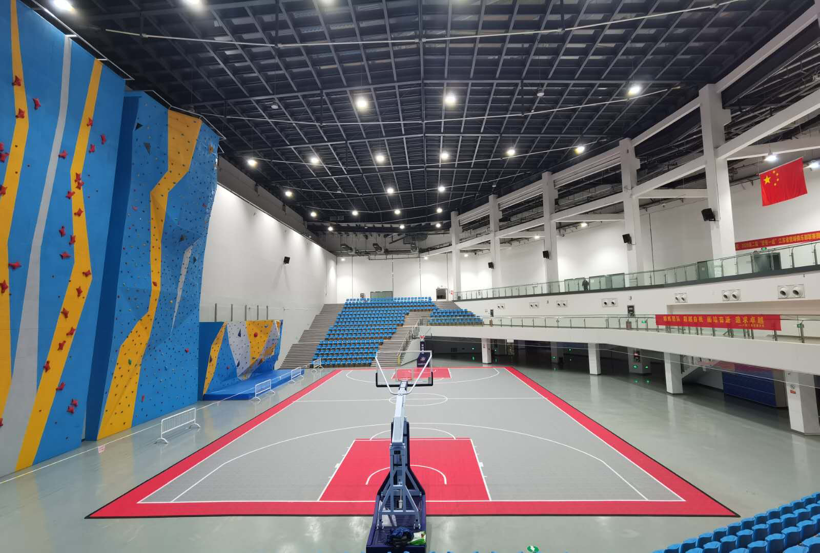 扬州南部体育公园篮球场